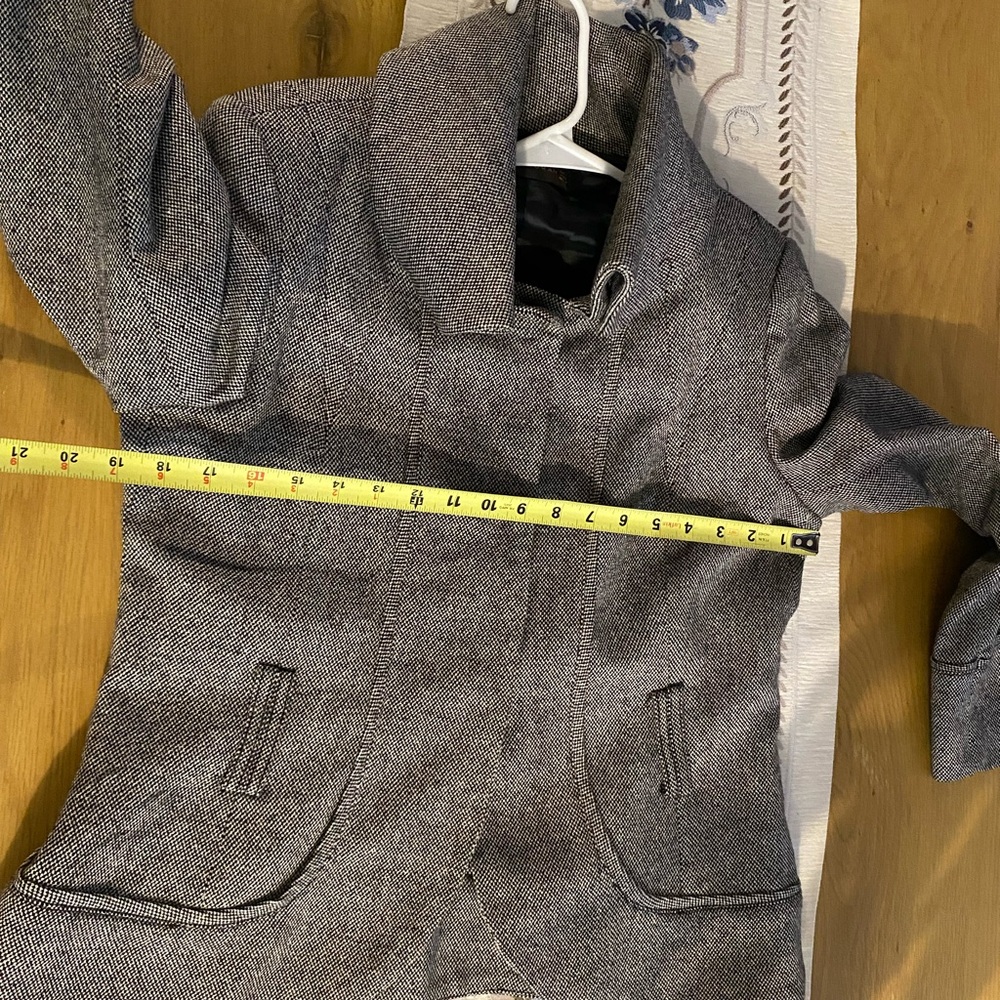 Zara Gray Belted Blazer - Picture 14 of 16